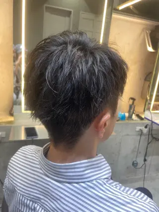 メンズ 艶カラー／レイヤー／ 髪質改善／Kanonのヘアスタイル