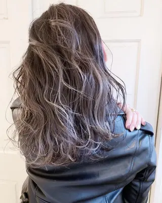 ミディアム カラー ヘアアレンジ WATARU🔥／ 外国人風ハイライトのヘアスタイル