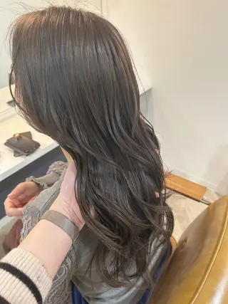 ロング PACE所属・ayumi ／透明感カラーのヘアスタイル