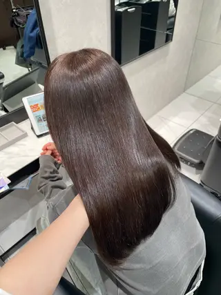 カラー 下茂 優衣のヘアスタイル