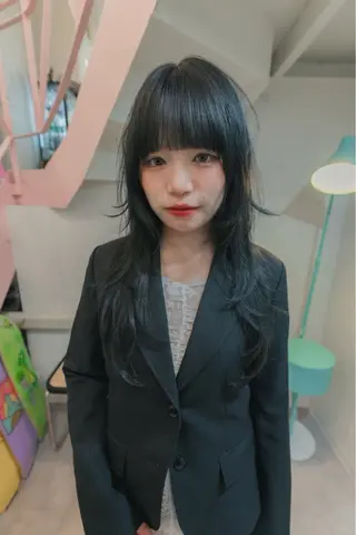 ロング kyon.hair 韓国カットカラーのヘアスタイル