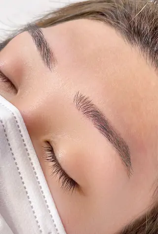 アイブロウ REGINA (レジーナ)所属・REGINA ネイルまつげエステの眉毛・アイブロウイメージ