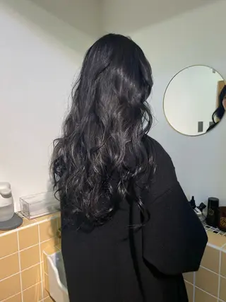 ロング カラー iroha/ n.w.h🎀のヘアスタイル