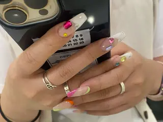 ネイル Roi〈ロワ〉 Reikaのネイルデザイン