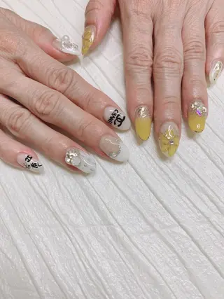 セミロング ネイル misaki ..のネイルデザイン