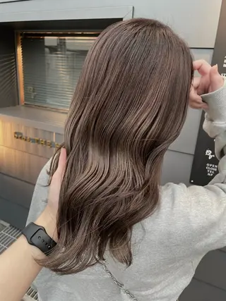 カラー Mina/岡山/矯正 ブリーチ/レイヤーのヘアスタイル