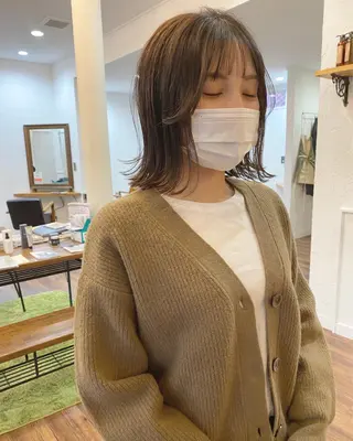 ミディアム カラー 江原 彩華のヘアスタイル