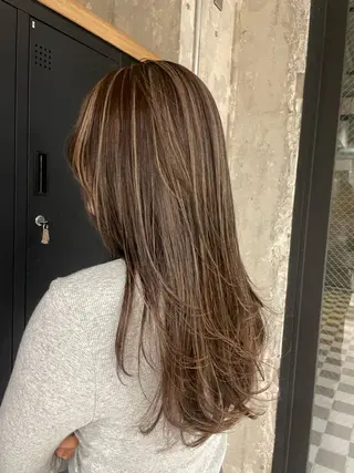ロング 🫧ハイライトカラー 🫧 𝓜𝓘𝓤のヘアスタイル