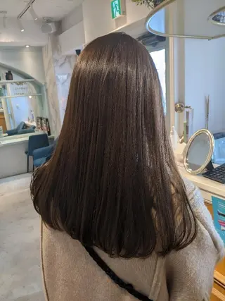 セミロング 縮毛矯正/レイヤー 💎やまもとちひろのヘアスタイル