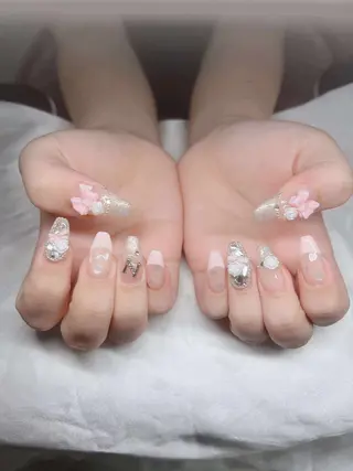 ネイル Lee Nailsのネイルデザイン