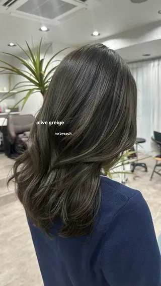 ミディアム カラー v-lab studio所属・韓国レイヤーカット/ 艶カラー/ noaのヘアスタイル