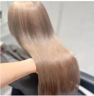 ロング カラー 🫧うる艶トレンド 🫧透明感カラーのヘアスタイル
