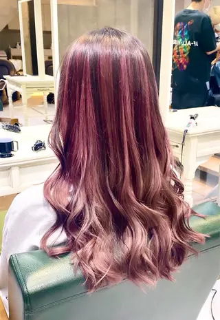 ロング カラー 金子 真悠のヘアスタイル