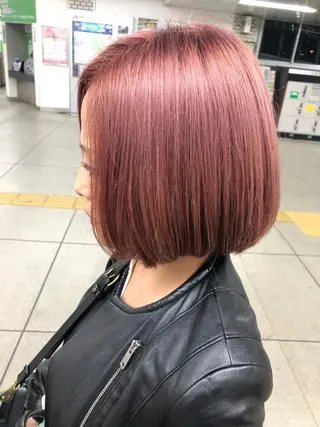 カラー white.所属・white.梅田 デザインカラー🦄のヘアスタイル