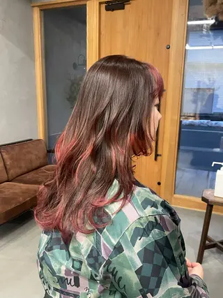 ロング CALVINA所属・岡田 真綾のヘアスタイル