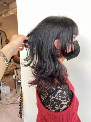ミディアム 大阪ウルフカット ハッシュカットのヘアスタイル