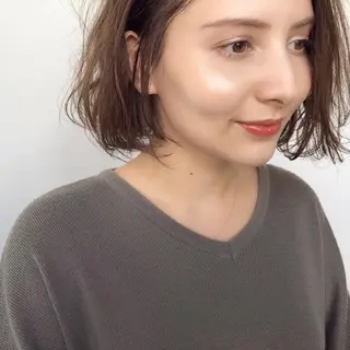 ミディアム パーマ 美容室Violet所属・伊藤 ひかりのヘアスタイル