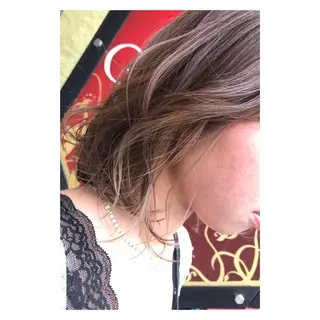 ミディアム カラー ガナーズヘアードレッシング所属・はたの ひろみのマツエク・マツパデザイン