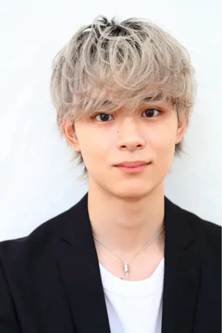 メンズ 毛流れフェザー スタイル🔹竹内凌のヘアスタイル