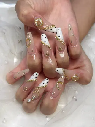 セミロング U·Mi nail salon所属・U·MI 上野御徒町店のネイルデザイン