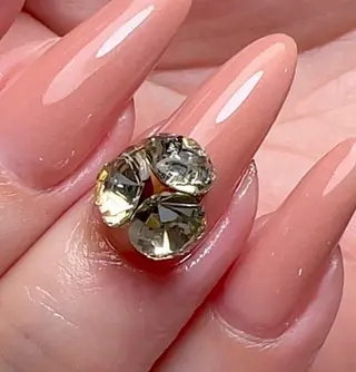 ネイル えくにゃん所属・AMAGASAKI LISAのネイルデザイン