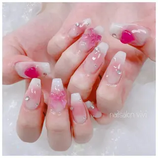 ネイル ＶＩＶＩ nailsalonのネイルデザイン