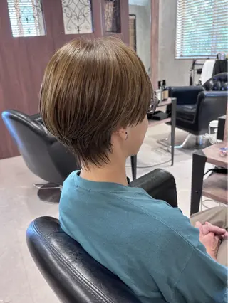 ショート カラー benji所属・Hamatsu Misakiのヘアスタイル