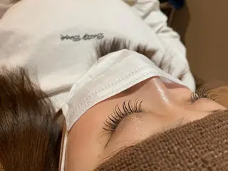 マツエク・マツパ 京都レイヤーカット/ 縮毛矯正/羽柴りくのヘアスタイル