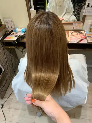 セミロング カラー ハピネスクローバー学園前所属・✨ミニモ指名奈良1位 ✨濱崎のヘアスタイル