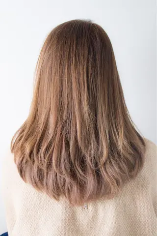 セミロング カラー 長畑 光紀のヘアスタイル