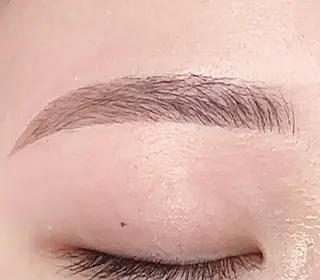 アイブロウ salon ZERO infinity所属・永井 愛莉のマツエク・マツパデザイン