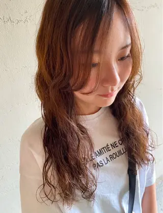 セミロング パーマ 大上 天寧のヘアスタイル