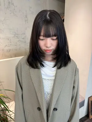 セミロング カラー karin🌛ボブ／ 透明感たっぷりカラーのヘアスタイル