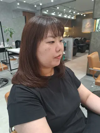 ミディアム 関口 知佳のヘアスタイル