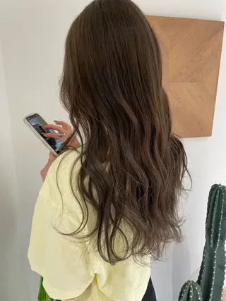 ロング アキ/梅田/顔まわり /レイヤーカット/のヘアスタイル