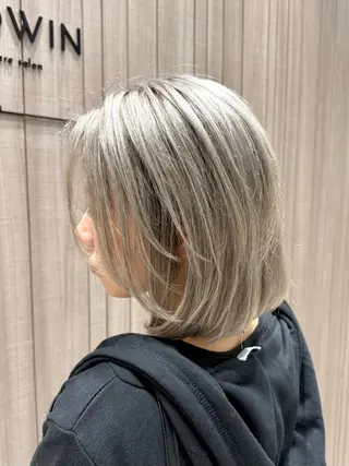 ショート カラー ヘアアレンジ SALOWIN京都河原町Suite店所属・外国人風レイヤー/ ハイトーンSHUのヘアスタイル