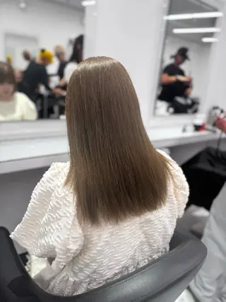 ロング カラー ヘアアレンジ 透け上品ハイトーン 職人ゆうと🤍のヘアスタイル