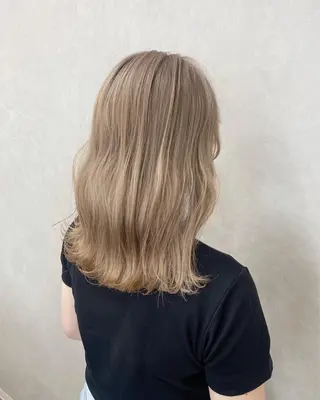 セミロング カラー TELA  HAIR 土浦所属・TELA HAIR 副代表　岡田のヘアスタイル