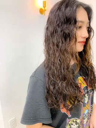 ロング パーマ SALOWIN 名古屋所属・パーマ特化美容師 /丹羽舜太のヘアスタイル