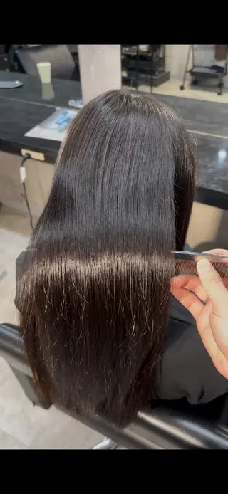 ロング 溝渕朋也 /髪質改善ストレートのヘアスタイル