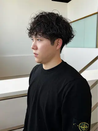 パーマ メンズ Qin shaire salon 原宿verno店所属・【センターパート】 ETO／江藤翼の眉毛・アイブロウイメージ