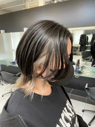 ミディアム 大山 真衣のヘアスタイル