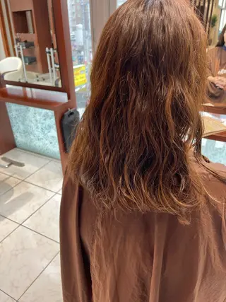 セミロング 漆畑 夏美のヘアスタイル