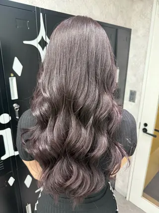 ロング Afinar／ Yuzumiのヘアスタイル