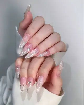 ネイル Lyna 池袋のネイルデザイン