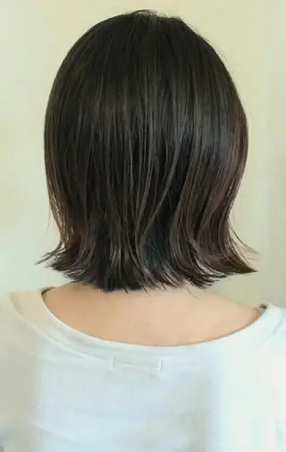 ミディアム カラー 【大宮】デザイナー Anne 諳 アンのヘアスタイル