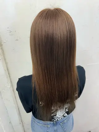 セミロング カラー ベルグロー アルファのヘアスタイル