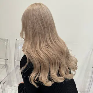 ロング カラー ダメージレスハイ トーン💖kanonのヘアスタイル