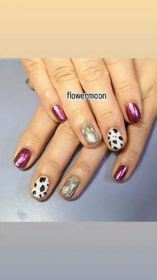 ネイル フラワー ムーンのネイルデザイン
