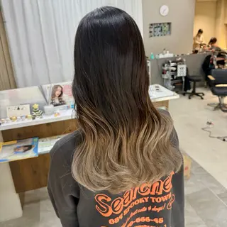 ロング カラー 惣木 菜穂のヘアスタイル